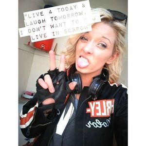 Meet your Posher, Alexes